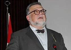 Darbeci profesöre YÖK darbesi