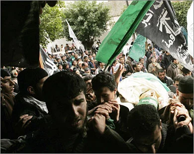 İsrail Gazze'yi bombaladı: 7 Filistinli öldü