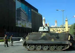 Lübnan'da seçim yine ertelendi