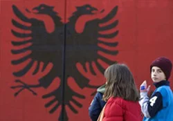 Sırplar, gösterilere devam ediyor