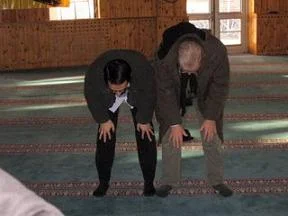 Alman mahkemesinden lisede namaza onay