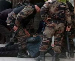 Bombacı son anda yakalandı