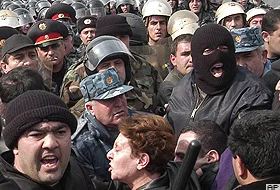 Ermenistan'da olağanüstü hal ilan edildi