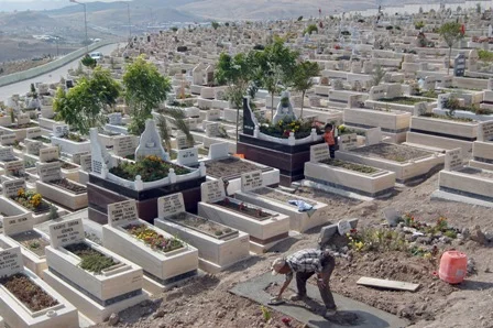 İstanbul'da gözde mezarlıklar doldu