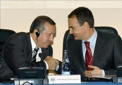 Zapatero'dan AK Parti'ye destek