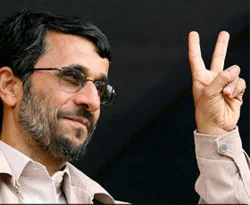 Ahmedinejad nükleer tesisi gezdi