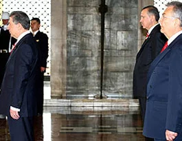Anıtkabir'de yüksek gerilimli 23 Nisan