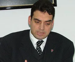 Bir CHP'liden, partisine demokrasi eleştirisi