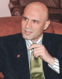 Çömez yeni parti için nabız yoklayacak