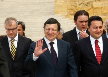 Diplomasi trafiği tam gaz