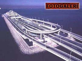 Dünyanın tek yüzen otoparkı / Fotogaleri