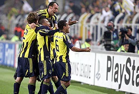 Fenerbahçe Kadıköy'de destan yazdı