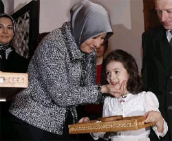 First Lady'nin ilginç yüzüğü