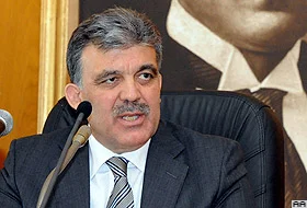 Gül'den Tekvando takımına tebrik mesajı