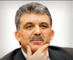 Gül, galibiyeti Bükreş'te kutladı