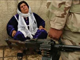 Iraklı 4 bin dul kadın dilenerek geçiniyor