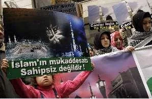 Kudüs-Der 'Fitne' filmini protesto etti