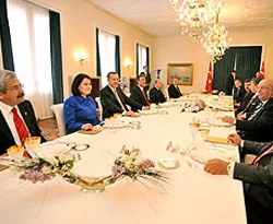 Liderler Köşk?te buluştu, Baykal muhtarlarla