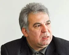 Mumcu'ya gelen iki telefonun esrarı