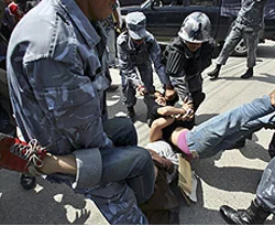 Nepal'de 1 hafta alkol yasak