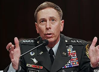 Petraeus: 'Çekilmeyi bir süre durduralım'