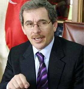 Şener yeni parti iddialarını yalanladı