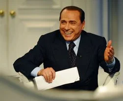 Silvio Berlusconi geri dönüyor