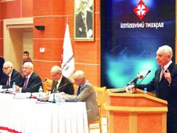 AK Parti'ye 'taarruz emri'ni emekliler verdi