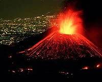Etna yeniden püskürüyor