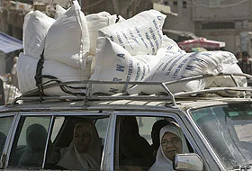 Hamas'tan Filistinlilere 'taksi' hizmeti