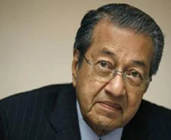 Mahathir isyan bayrağını çekti
