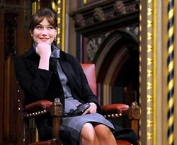 Sarkozy'nin eşi Bruni'nin yeni kaseti çıkacak