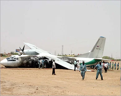 Sudan'da uçak kazası: 23 subay öldü