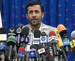 Ahmedinejad Humeyni'yi Hz. İsa'ya benzetti