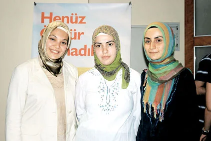 Başı açık kalbi kırık hikâyeler