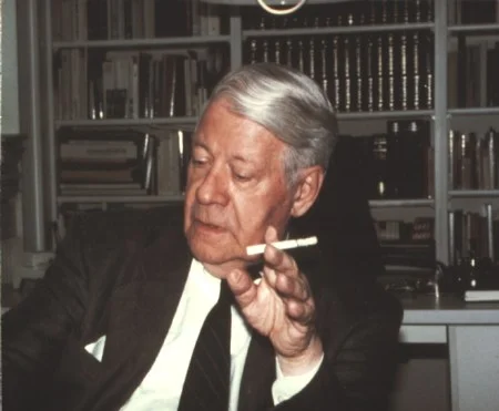 Batı müslümanlara şık davranmıyor