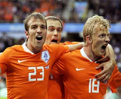 Hollanda fırtına gibi esti: 4-1