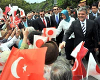 Japonya Gül'ü süper protokolle ağırladı