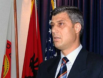 Kosova Başbakanı'na evinde saldırı!
