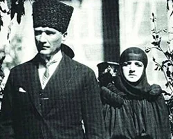 Mücahit Atatürk mü? Modernist Müslüman mı?..