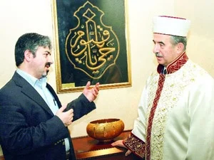'Osmanlı laikliğe model olabilir'
