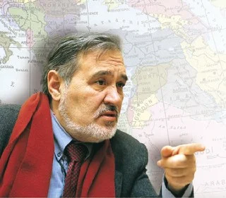 Yeni kitaplar raflarda