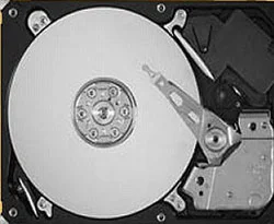 '1.5 trilyon bayt'lık sabit disk yakında...