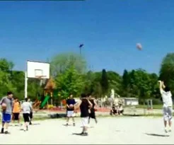 16 yaşındaki LeBron Yiğit'ten inanılmaz basket şov