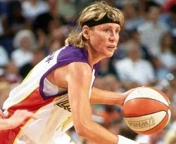 50 yaşında basketbola döndü