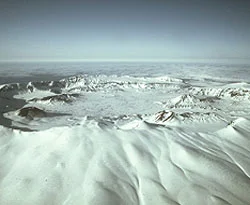 Alaska'da yanardağ faaliyete geçti