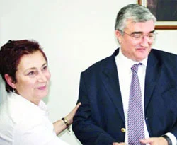 'Ben rektör olamıyorsam karım olsun'