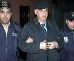 'Beni içeri alırlarsa elçilikleri havaya uçururlar'