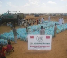 Darfur?un yaralarını Türkler sarıyor