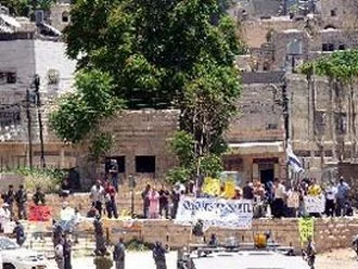 İsrail, Gazze'ye geçişleri kapattı